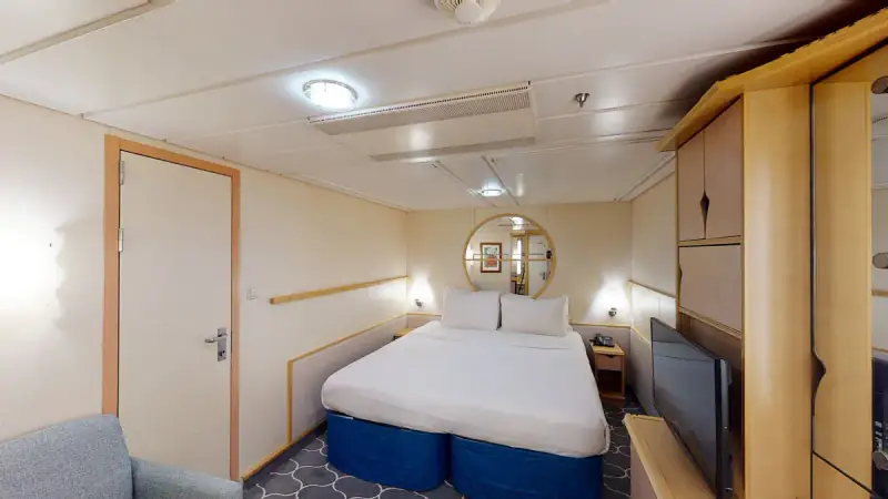 Interior, official Royal Caribbean category example