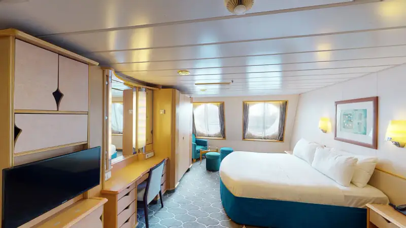 Ultra Spacious Ocean View, official Royal Caribbean category example