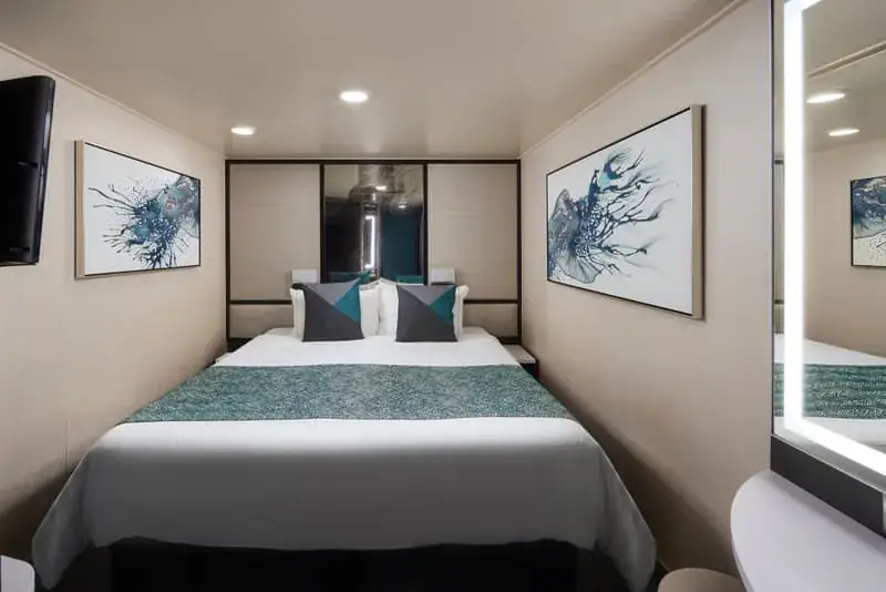 Norwegian Pearl Inside room