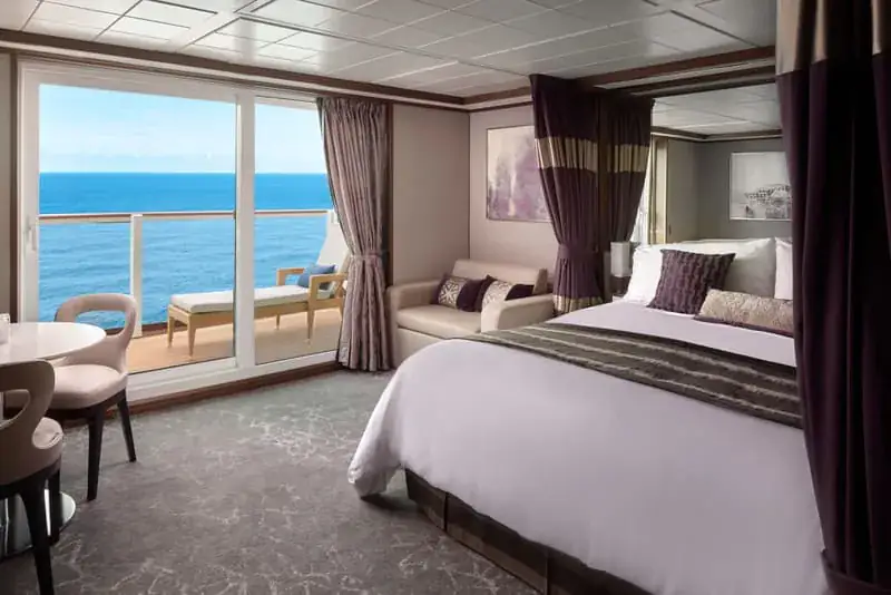 Norwegian Pearl Suite room