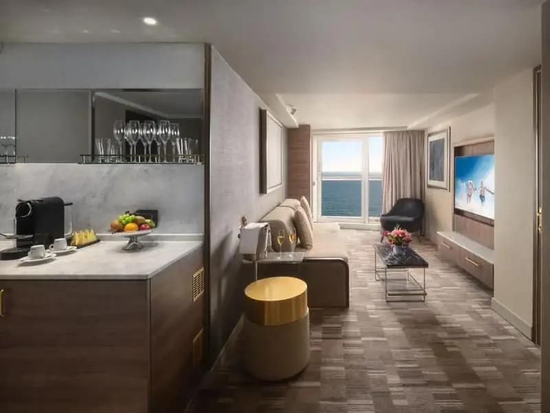 Norwegian Spirit Suite room