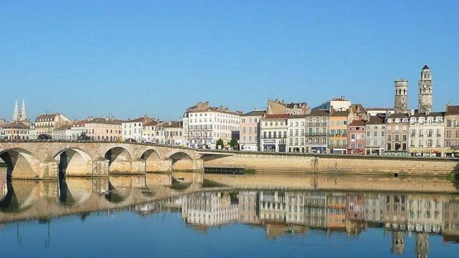 Private guided tour of Macon with your professional guide! excursion