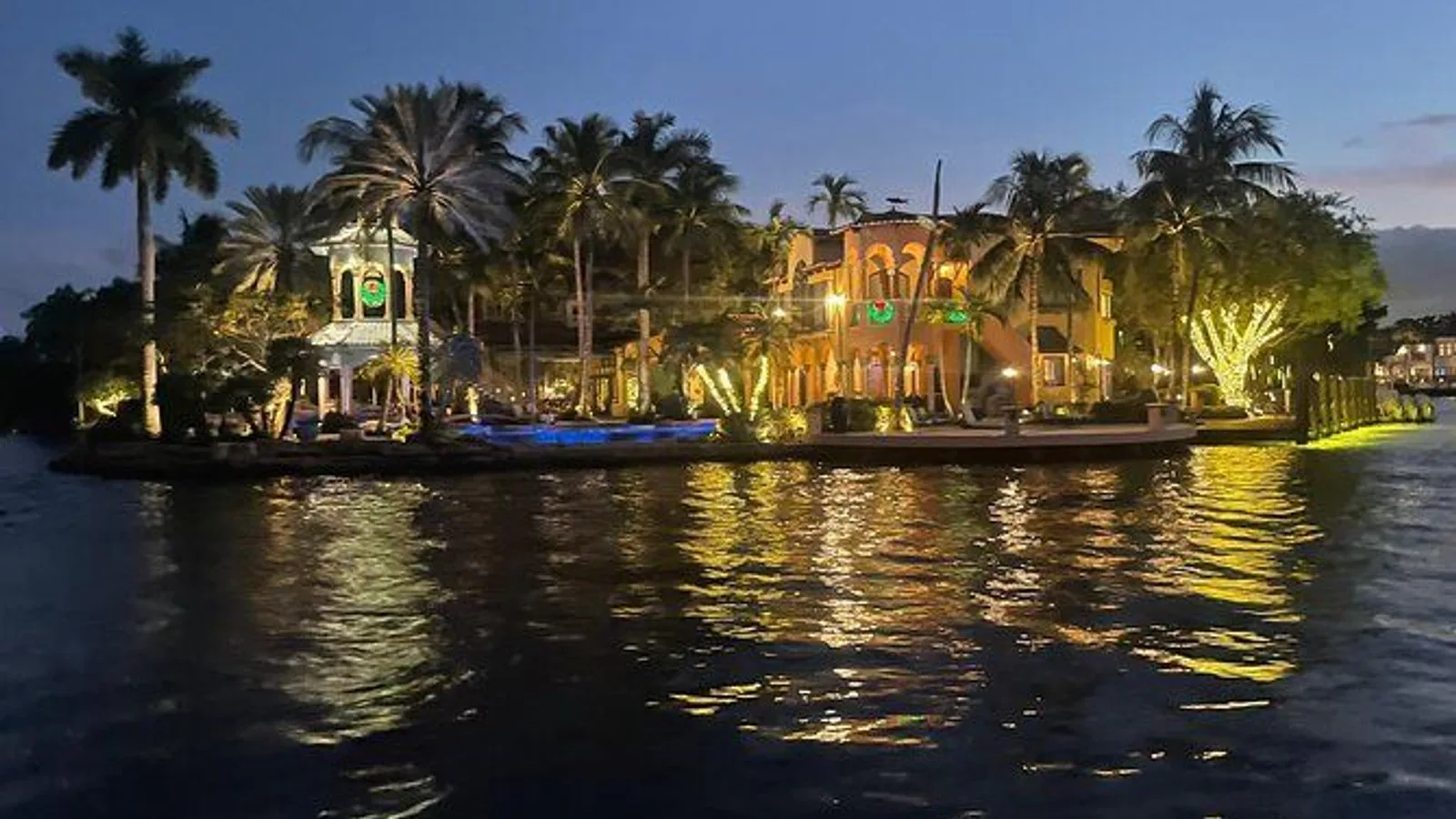 Evening Boat Cruise through Downtown Ft. Lauderdale excursion