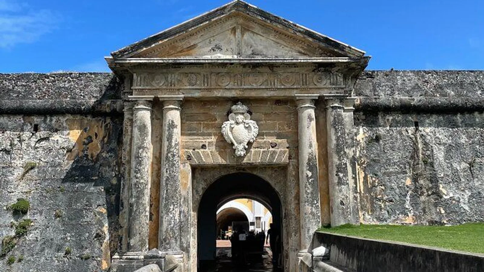 Old San Juan and El Morro Castle Walking Tour excursion