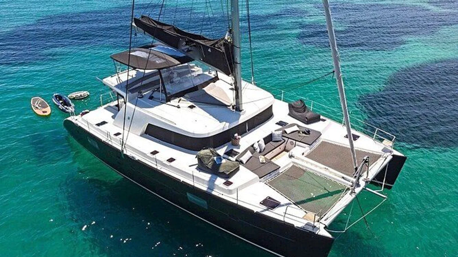 Premium Catamaran Tours, 8-flavor Feast & Drinks, Limited guests! excursion