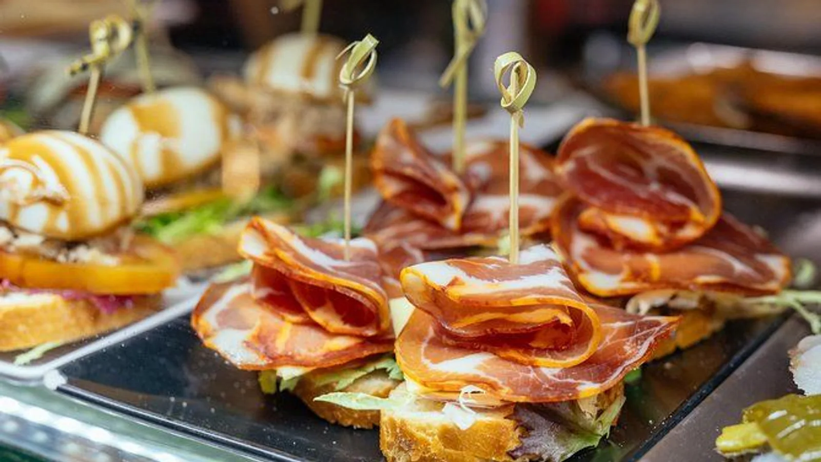 The Award-Winning PRIVATE Food Tour of Mallorca: The 10 Tastings excursion
