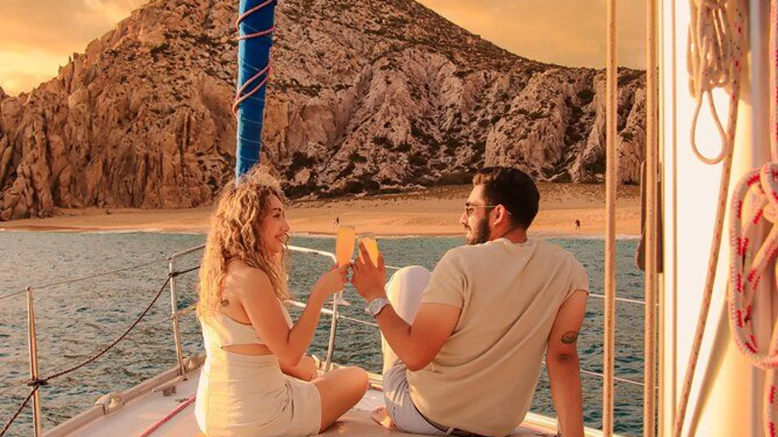 Los Cabos Luxury Sunset Sail with Light Appetizers and Open Bar excursion