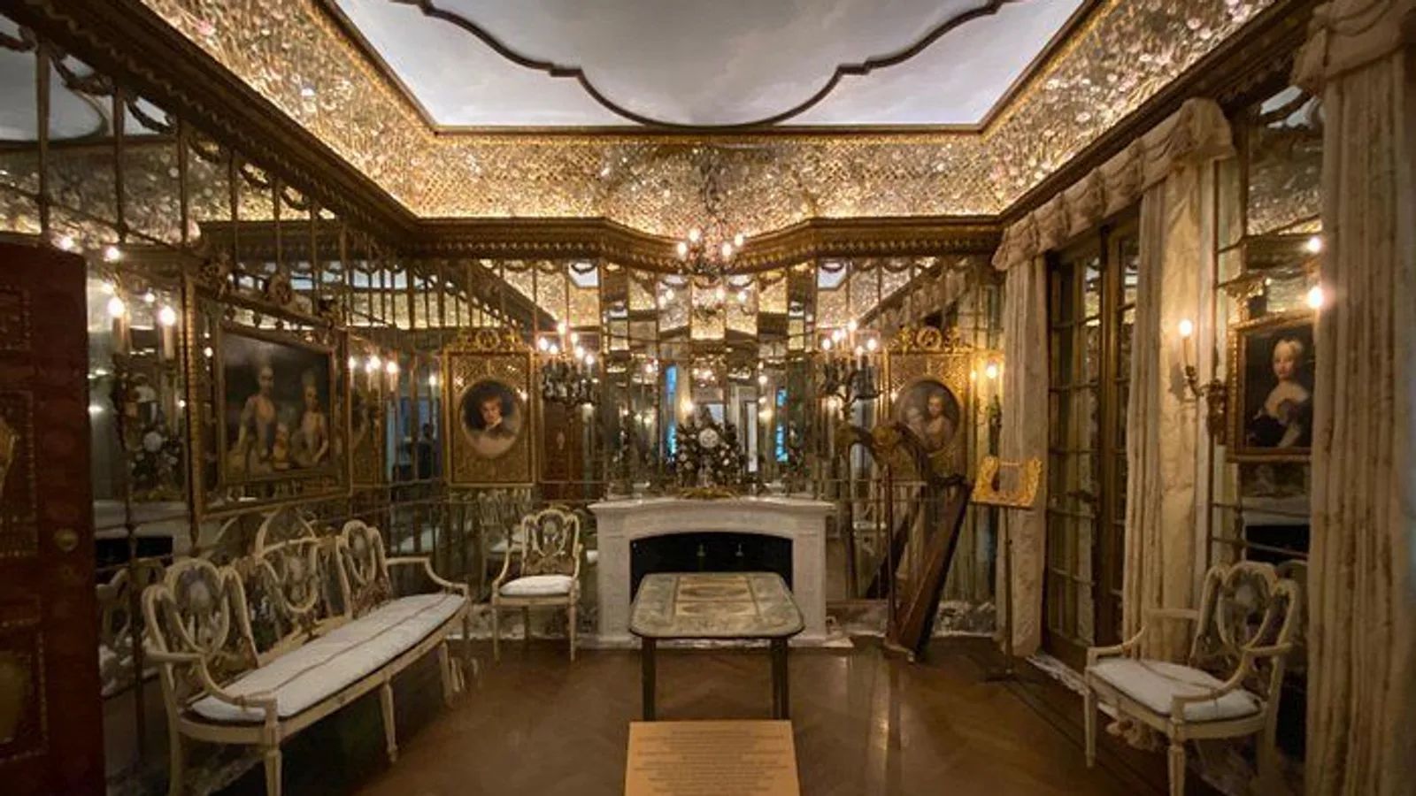 Gilded Age Mansions Tour in New York excursion