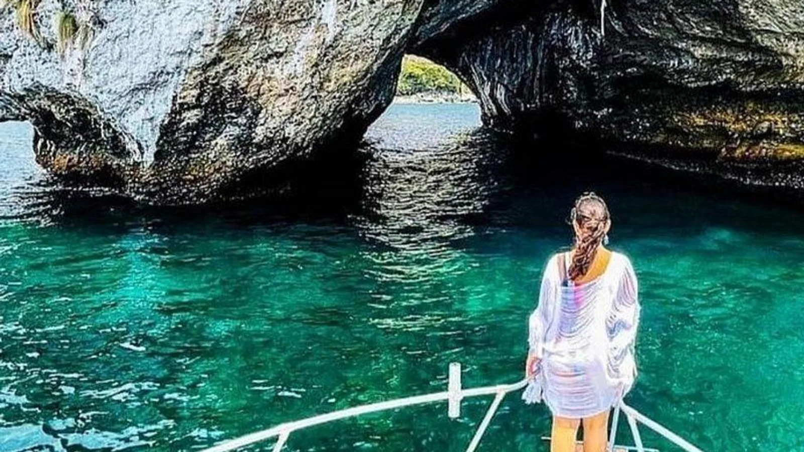 Boat and Snorkel Tour to 5 Islands of Los Arcos excursion