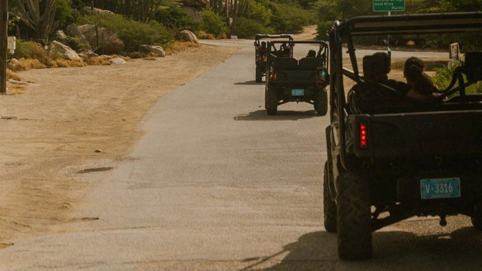Aruba Small-Group UTV Adventure|Private Off-Road Tour Max 4 UTVs excursion