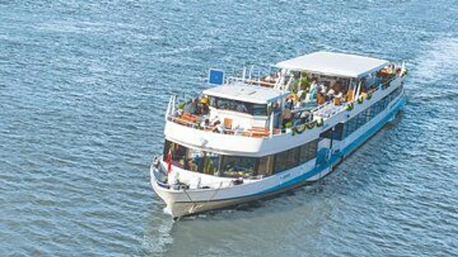 Linz harbour tour by boat excursion