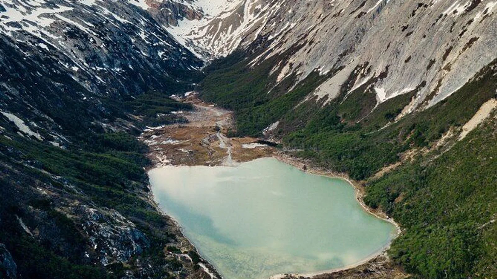 Laguna Esmeralda and Fuegian Valleys Trekking Tour excursion