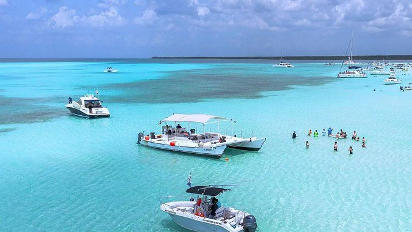 Catamaran Snorkel Adventure to El Cielo and The Money Bar Beach excursion