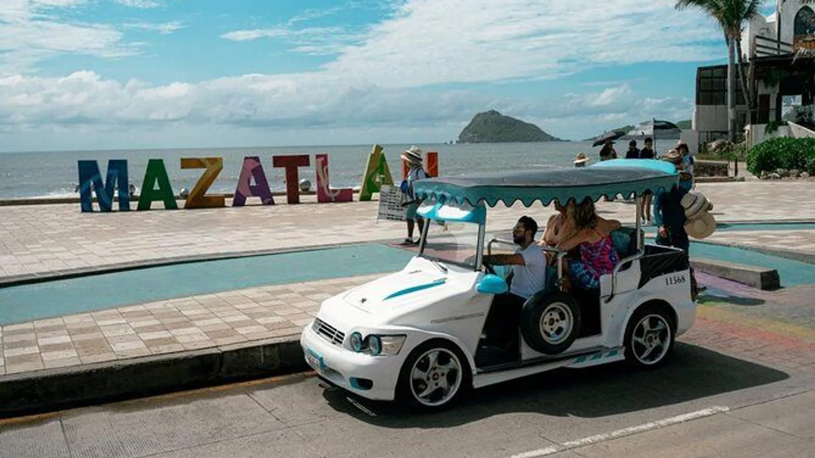 Scenic Tour in Traditional Vehicle Pulmonía in Mazatlan excursion