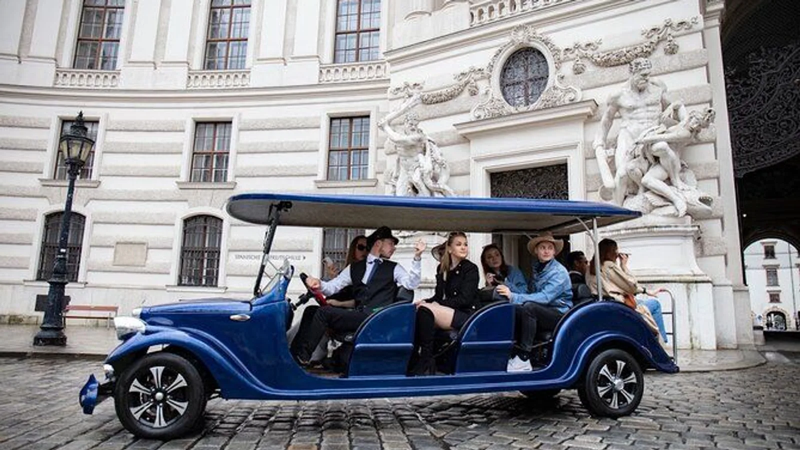 Panoramic Vienna City Tour Passing by the Most Famous Landmarks excursion