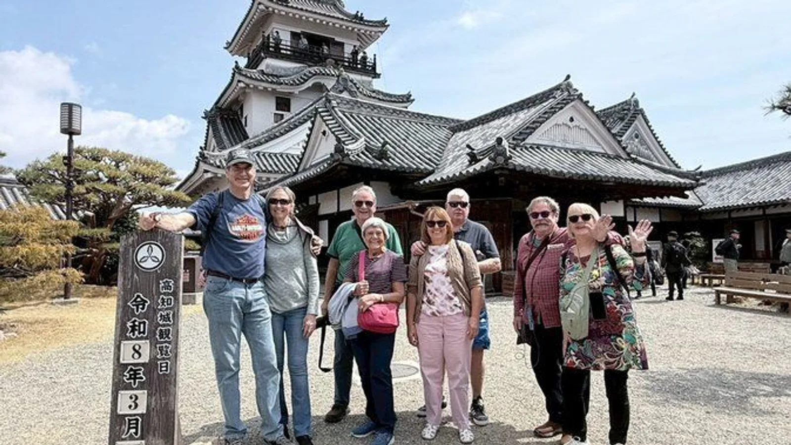 Best of Kochi Half-Day Tour: Castle & Hirome Market excursion