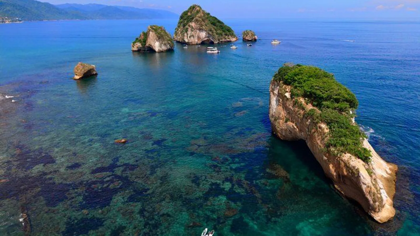Puerto Vallarta: Los Arcos 5 Islands & Sea Cave Snorkeling excursion