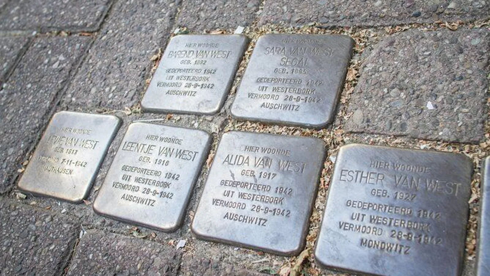 Amsterdam Anne Frank Small-Group Guided Walking Tour excursion