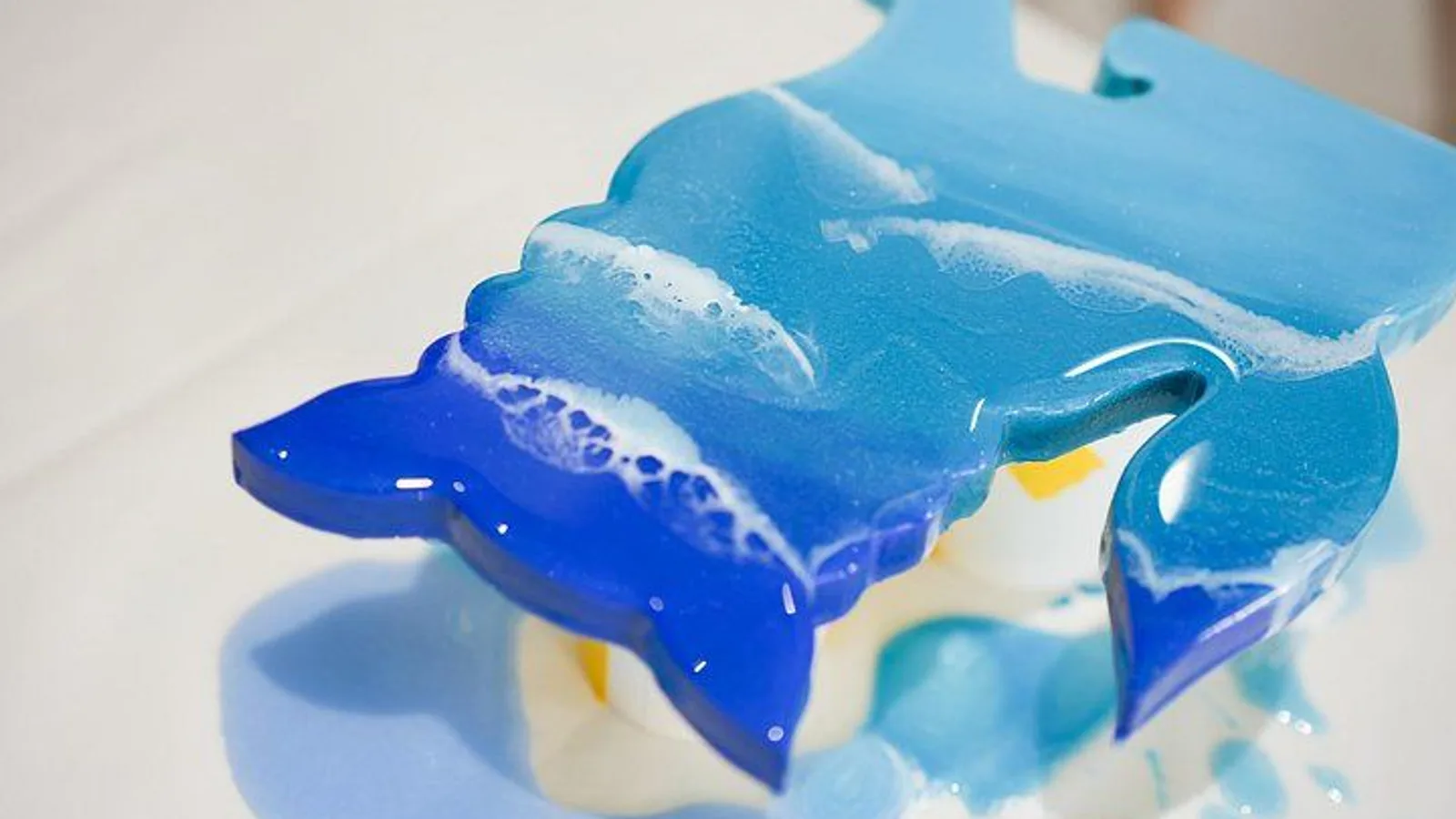 Okinawa Blue Wave Resin Art Class in Naha | Next Day Pickup excursion